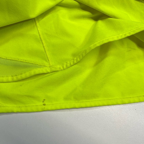 Lululemon Hotty Hot Shorts 4” High Rise Highlighter Yellow Women’s Size 6 - Picture 8 of 12